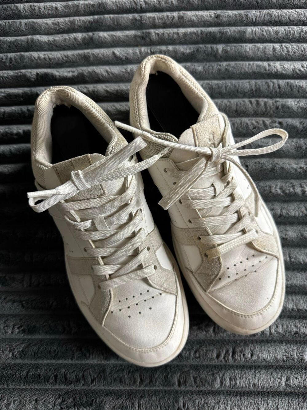 On Cloud Womens Clubhouse White Sand The Roger Shoes Size 8